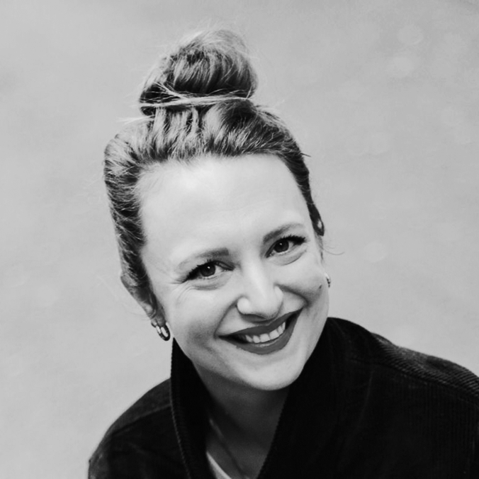 Une photo de Céleste Wallaert graphiste et illustratrice chez Alligator Studio